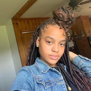 Meet your Posher, Aniya
